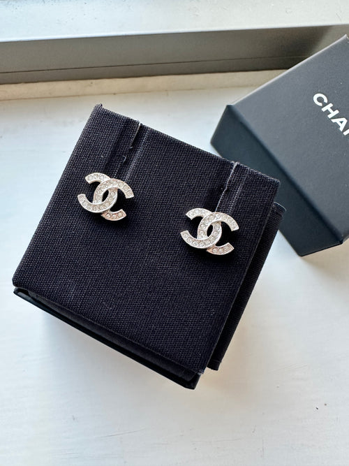 CHANEL ABE100 Classic Silver CC Earrings | 香奈兒 經典耳環 (銀色)