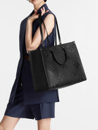 LOUIS VUITTON M44925 OnTheGo GM Tote Bag Black | Louis Vuitton Tote Bag (Black)