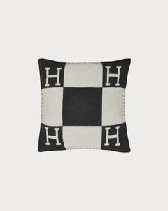 HERMES Large Avalon Pillow | 爱马仕 枕头 (多色) - LondonKelly 英国名牌代购