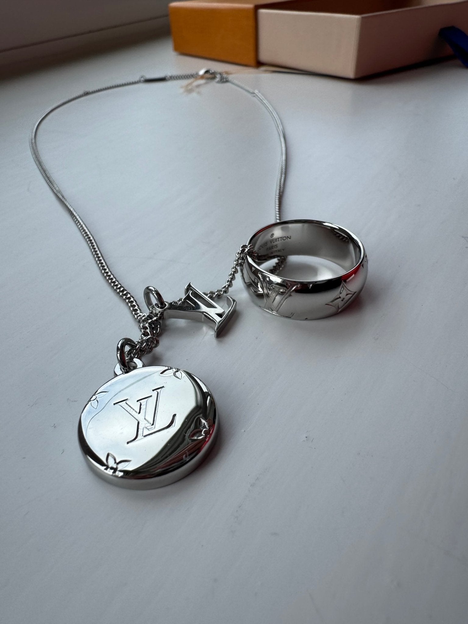 LOUIS VUITTON ネックレス m62485 LOUIS VUITTON M62485 Monogram Charms Necklace(Silver